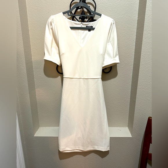 Express V-neck Tie Waist Sheath Dress - Picture 4 of 7